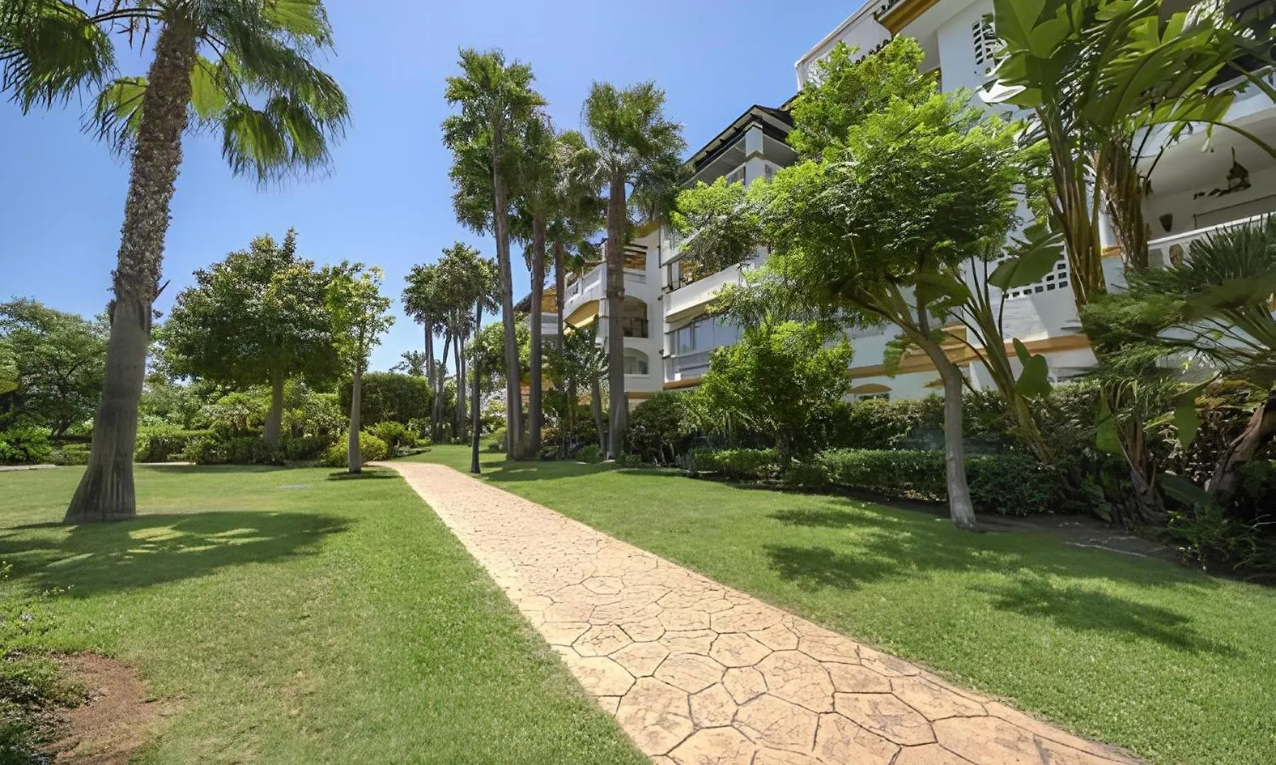 Charming Apartment With Terrace And Garden In Marbella Spain